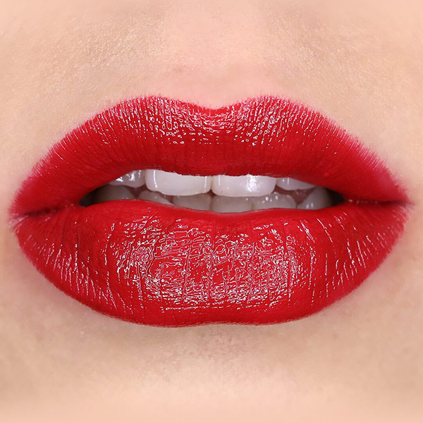 Glossy popegranate oil lipstick